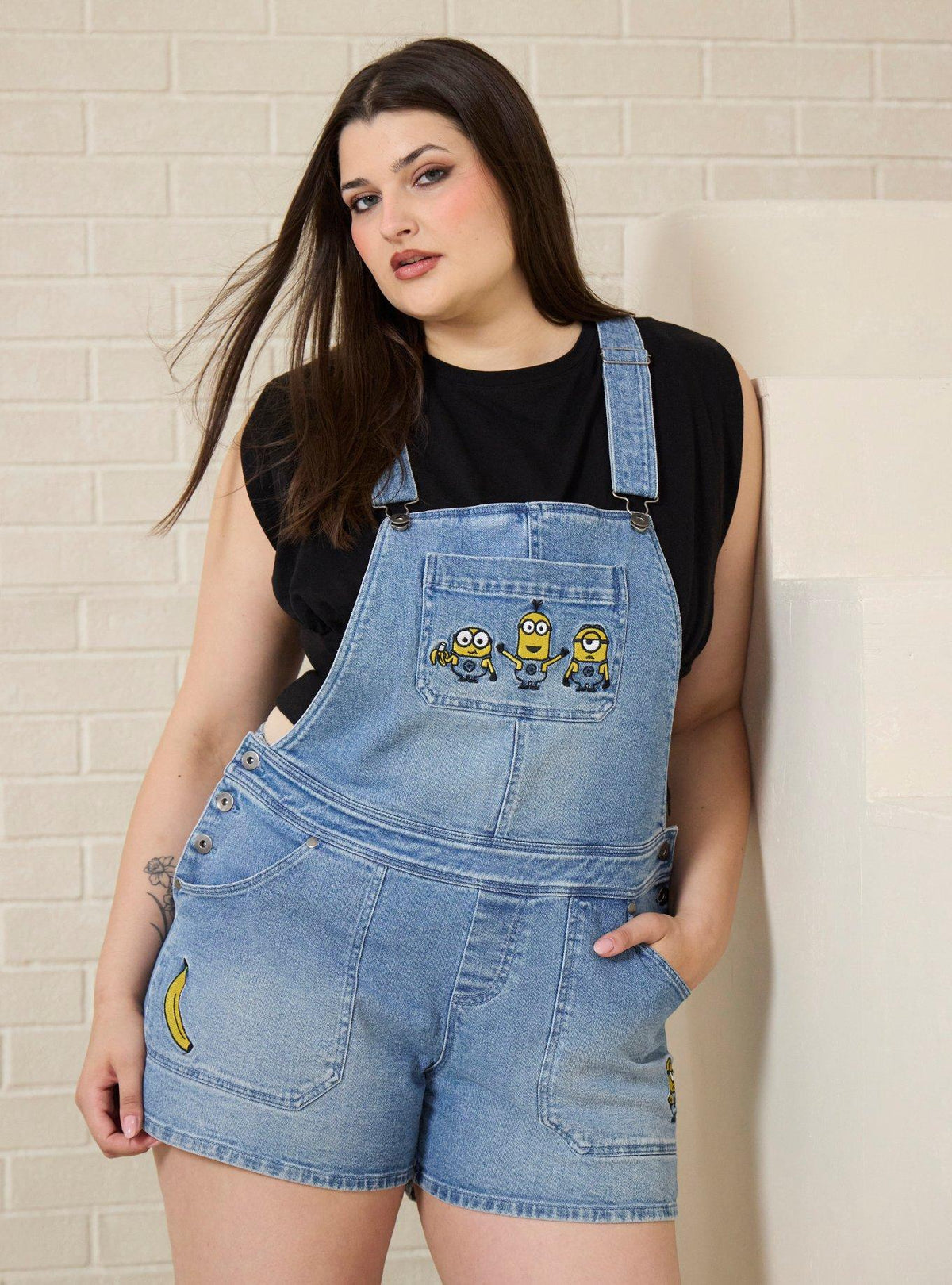Jardinera corta Minions y bananas, tallas plus mujer