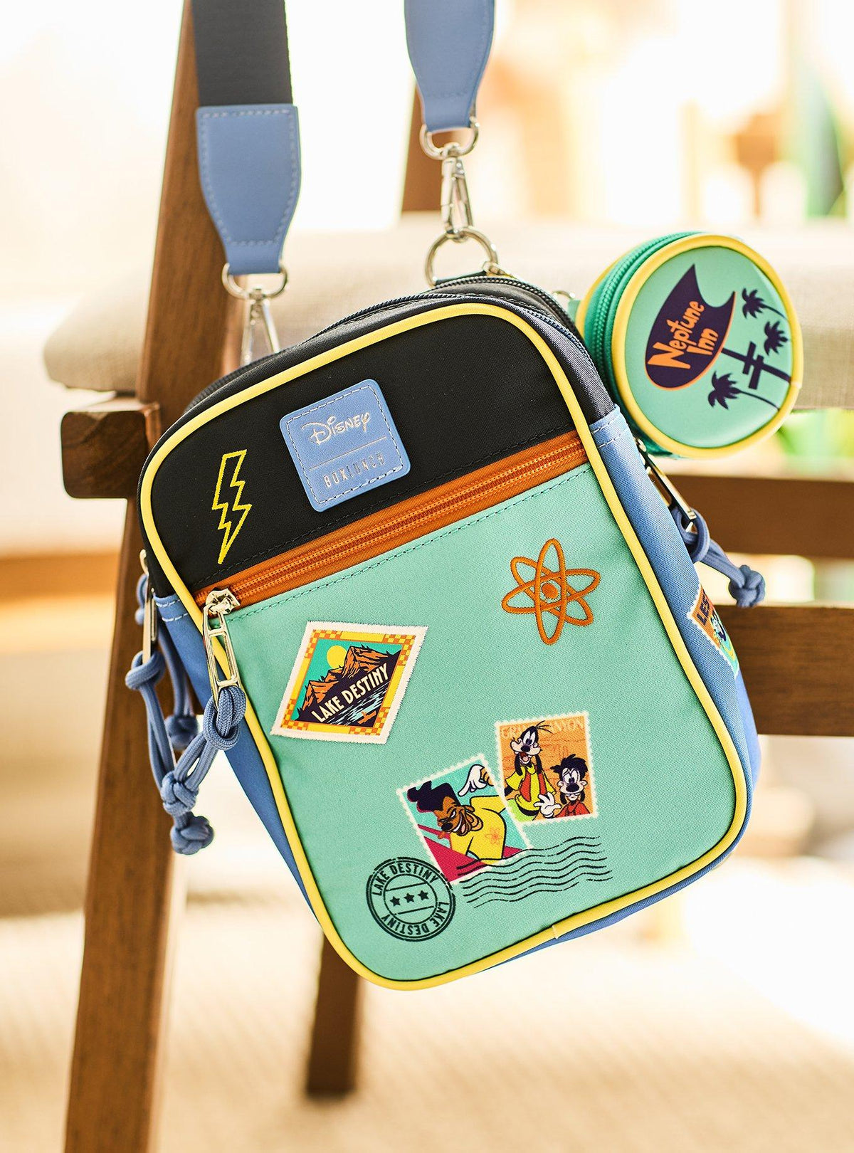 Cartera cruzada A Goofy Movie con estampillas