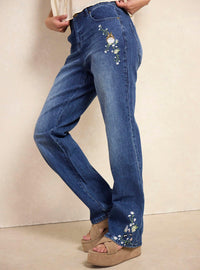 Jeans rectos de Mi vecino Totoro con bordado floral