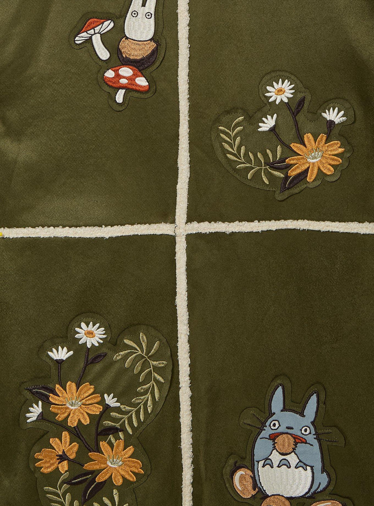 Chaqueta sherpa floral de Mi vecino Totoro