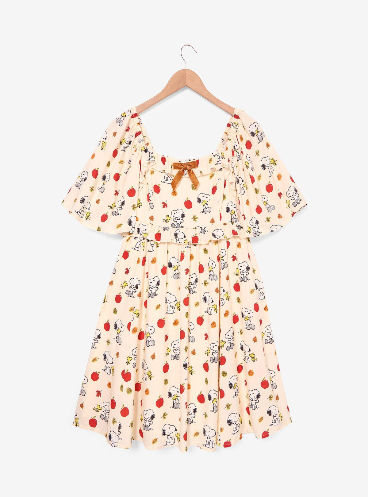 Vestido Peanuts de Snoopy y Woodstock con manzanas