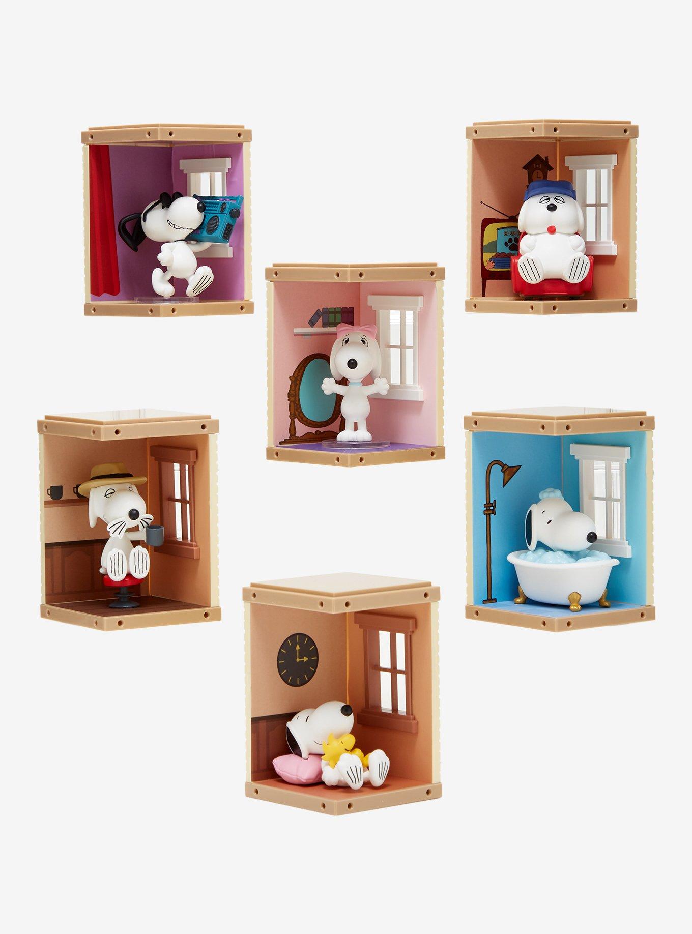 Figura sorpresa Peanuts Snoopy Home Sweet Home