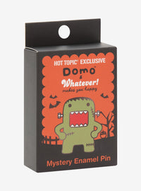 Pin esmaltado sorpresa de Domo con disfraz de Halloween