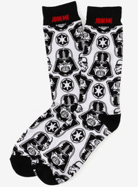 Set de regalo de calcetines y pin de Darth Vader
