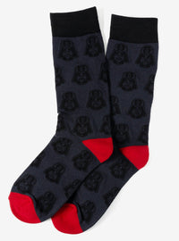 Set de regalo de calcetines y pin de Darth Vader
