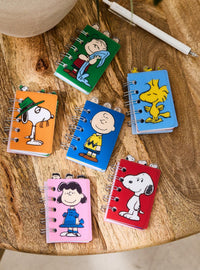 Cuaderno mini con pestañas sorpresa de Peanuts