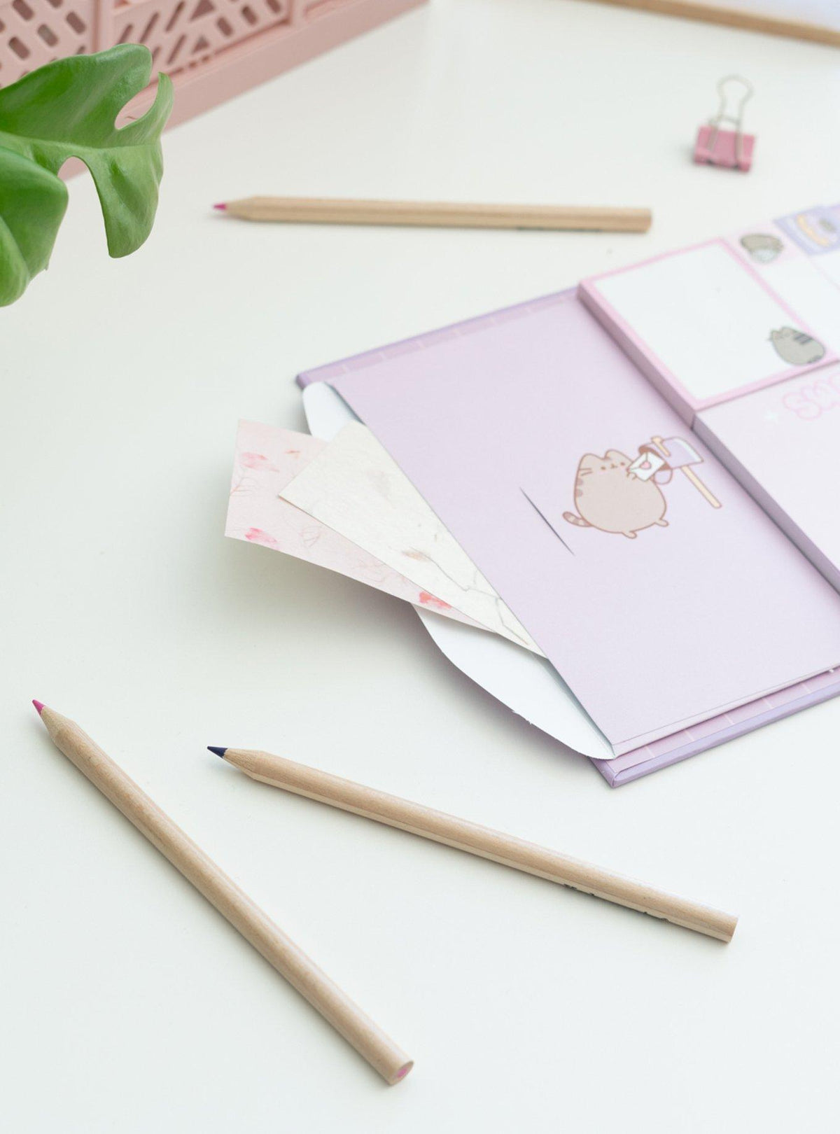 Pusheen Planificador semanal con notas adhesivas