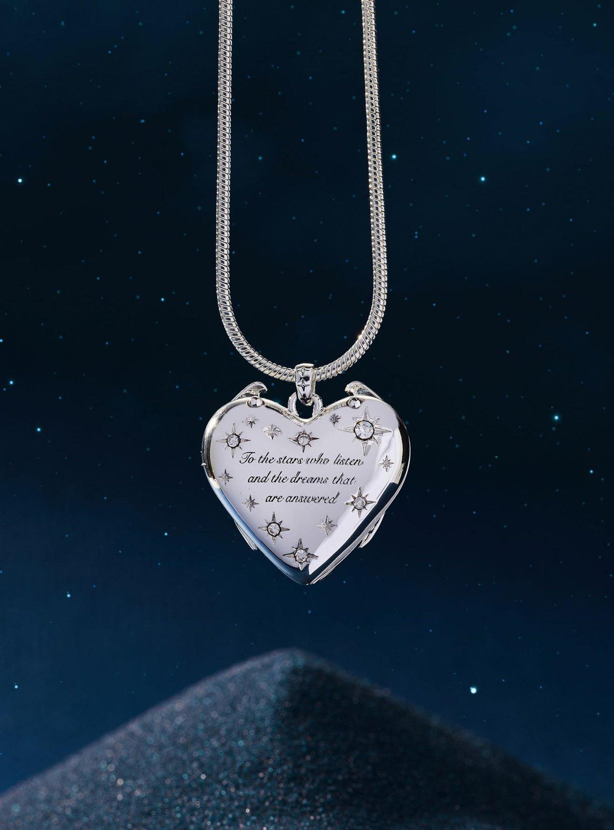 Collar relicario Velaris de A Court of Thorns and Roses
