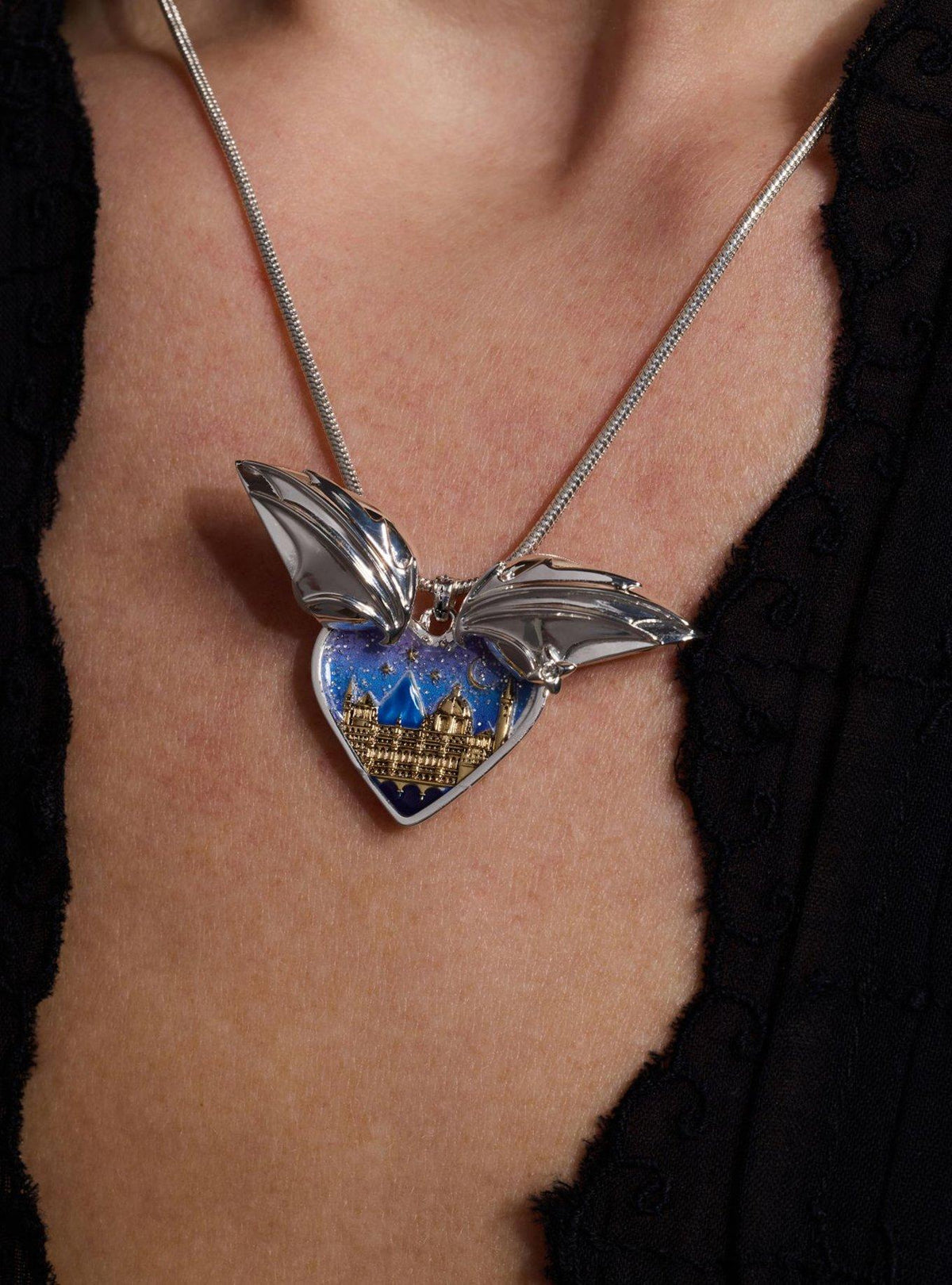 Collar relicario Velaris de A Court of Thorns and Roses