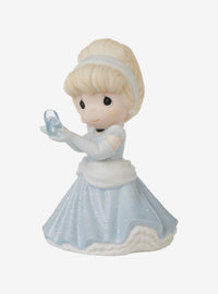 Figura Disney de Cinderella con zapato de cristal