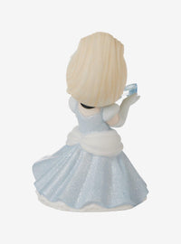 Figura Disney de Cinderella con zapato de cristal