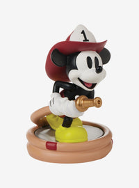 Figura de Mickey Mouse como bombero