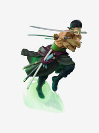 Figura de Roronoa Zoro que brilla en la oscuridad