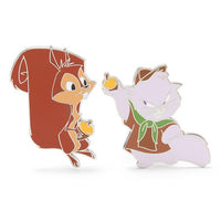 Set de 2 pines de Yzma como gata y Bucky la ardilla