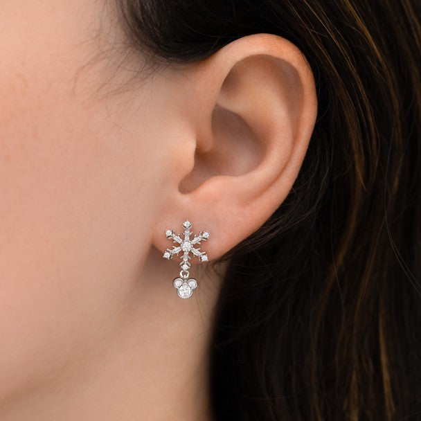 Aros colgantes de Mickey Mouse con copos de nieve