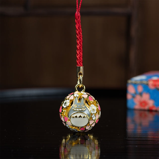 Campanita Totoro con flores de cerezo