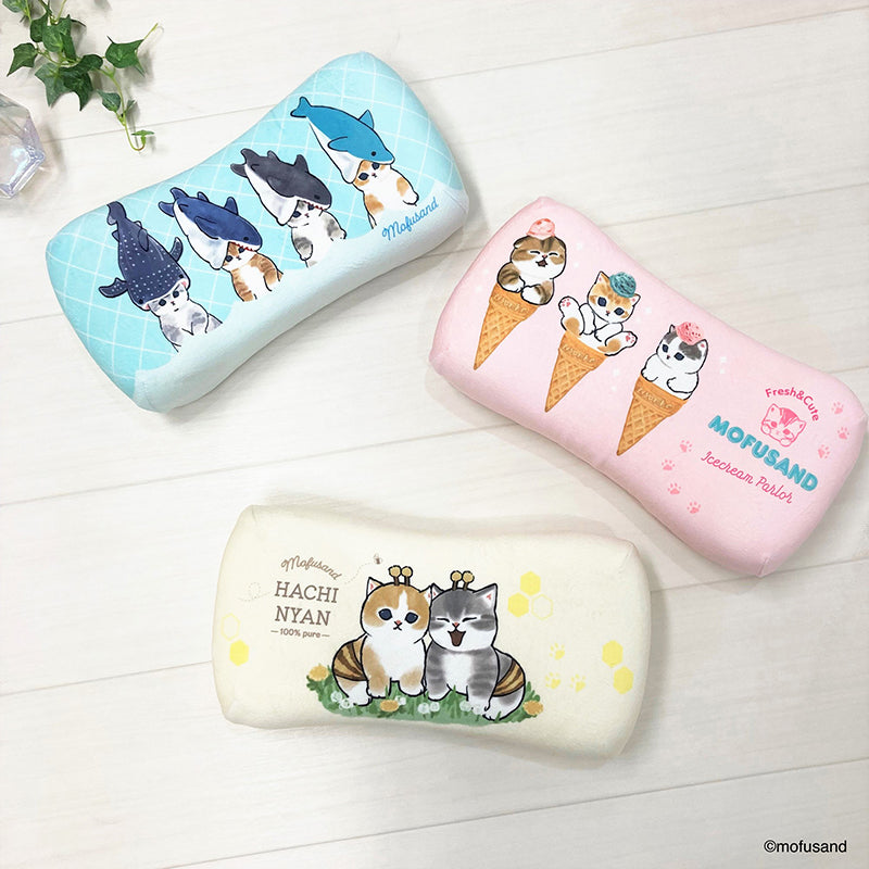 Almohadón mini mofusand con diseño de gatito abeja