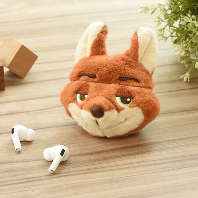 Funda afelpada de Nick Wilde para AirPods Pro