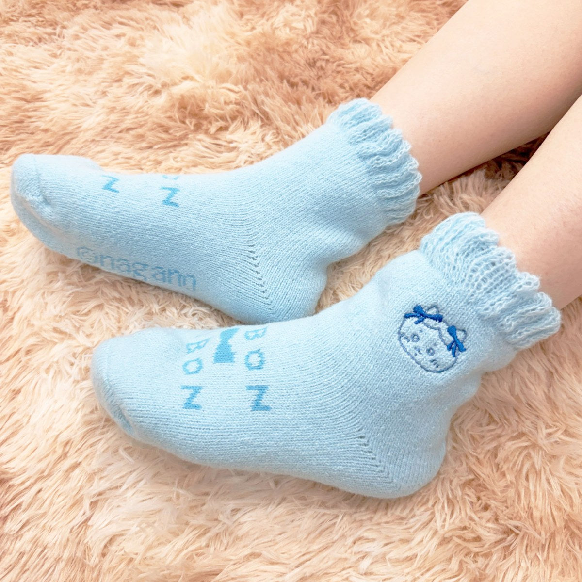 Calcetines de rizo Hachiware celeste para mujer