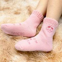 Calcetines de casa de felpa Chiikawa rosados