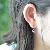Aros Mickey Mouse de oro blanco 10K con diamantes