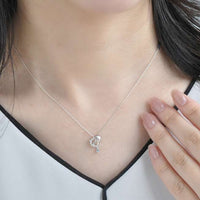 Collar de Cenicienta en oro blanco K10 con diamantes y topacio