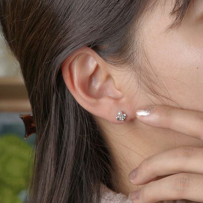 Aros de Ariel, La Sirenita, en oro blanco y aguamarina