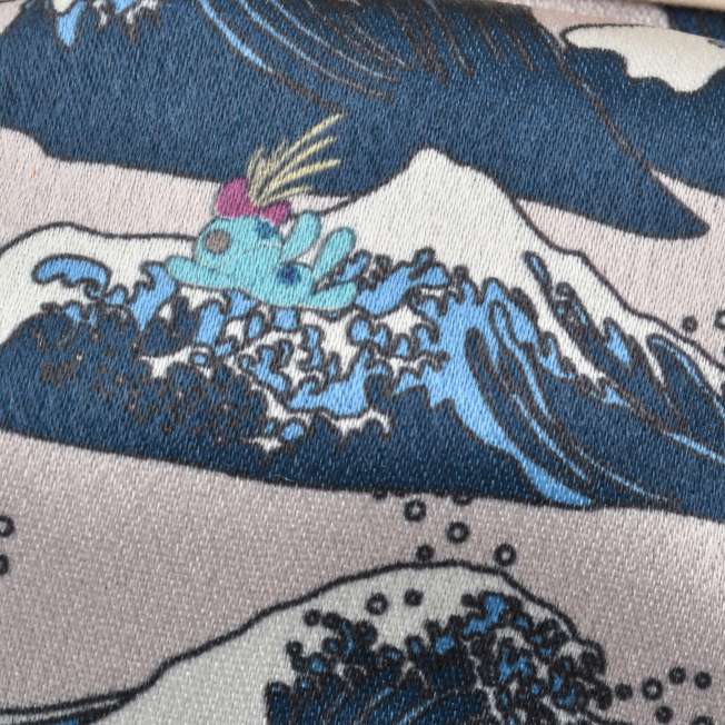 Peluche de Stitch con atuendo tradicional japonés