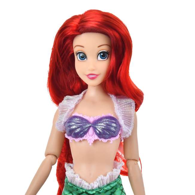 Muñeca clásica de Ariel con figura de Sebastian