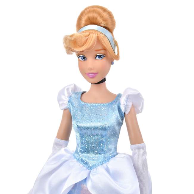 Muñeca clásica de Cenicienta con figura de Gus