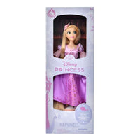 Muñeca clásica de Rapunzel con figura de Pascal