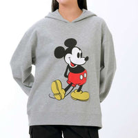 Polerón gris de Mickey en pose de pie