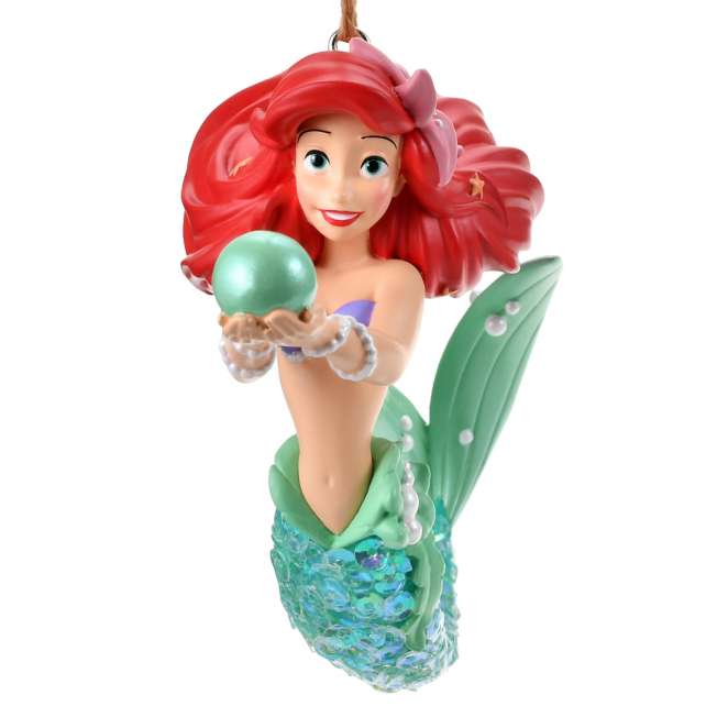 Adorno navideño de Ariel con lentejuelas