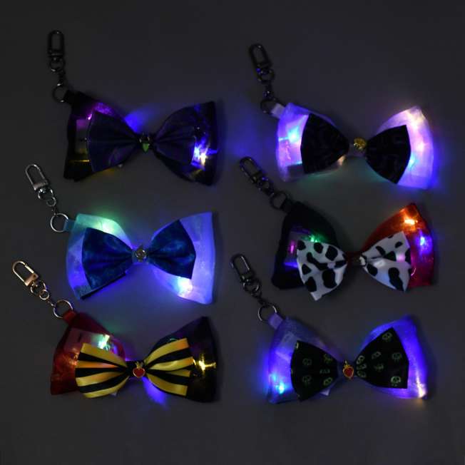 Llavero sorpresa con cinta iluminada Disney Villains