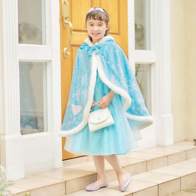 Capa infantil con capucha de Elsa