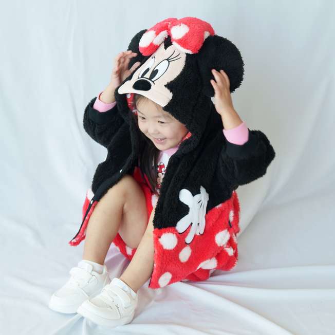 Polerón tipo poncho Minnie Mouse para niños (90-100)