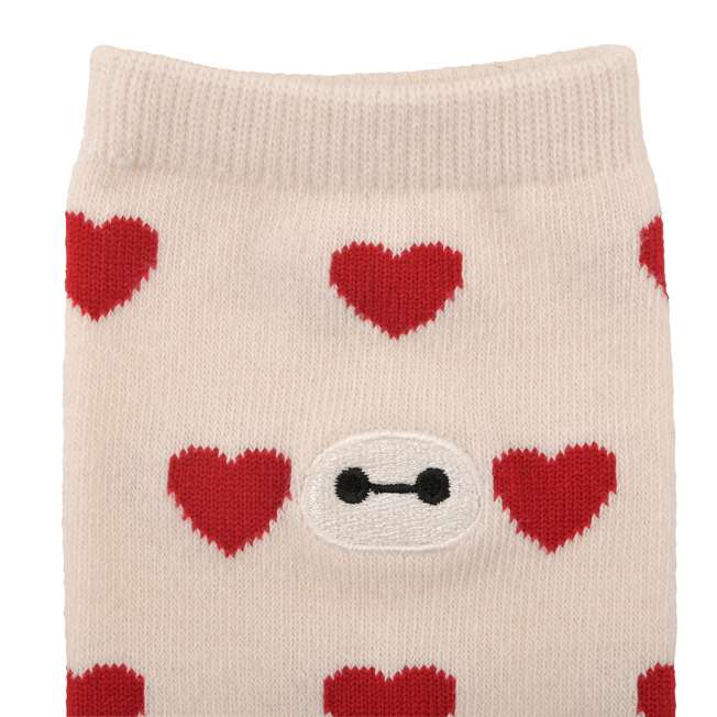 Calcetines de Baymax con corazones y bordado