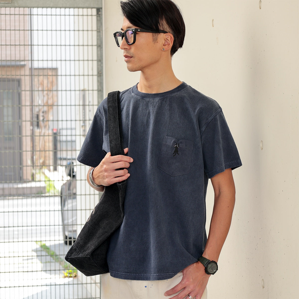 Polera bordada de Jiji - Kiki: Entregas a domicilio