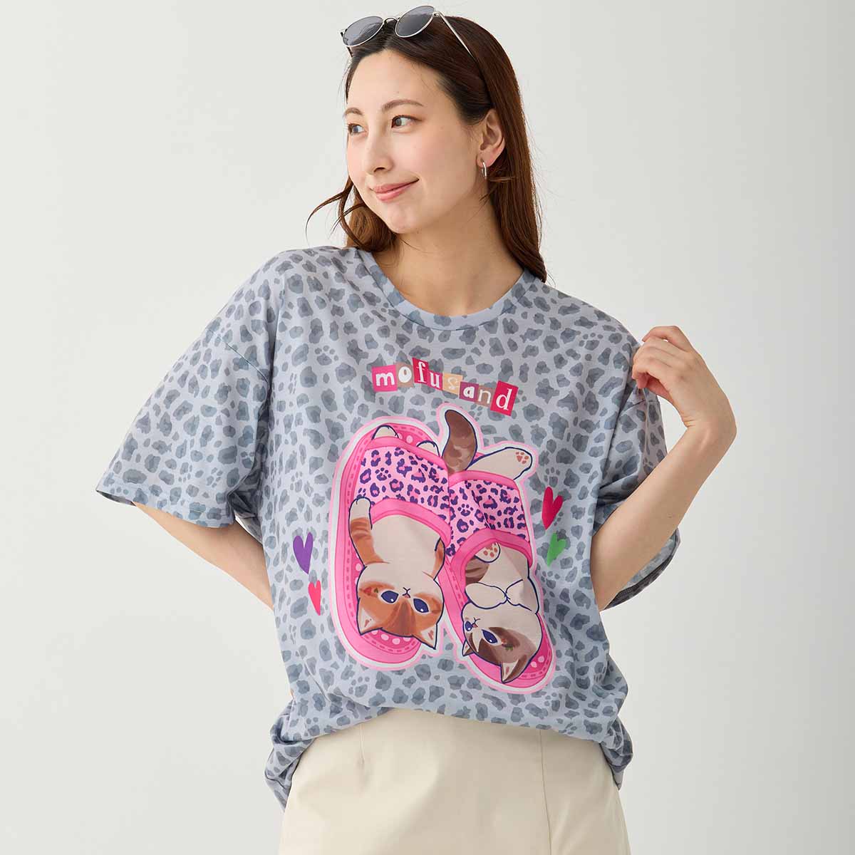 Polera gris Mofusand con gatito estilo gyaru