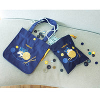 Bolso con cordón mofusand, gato y ovillo azul marino