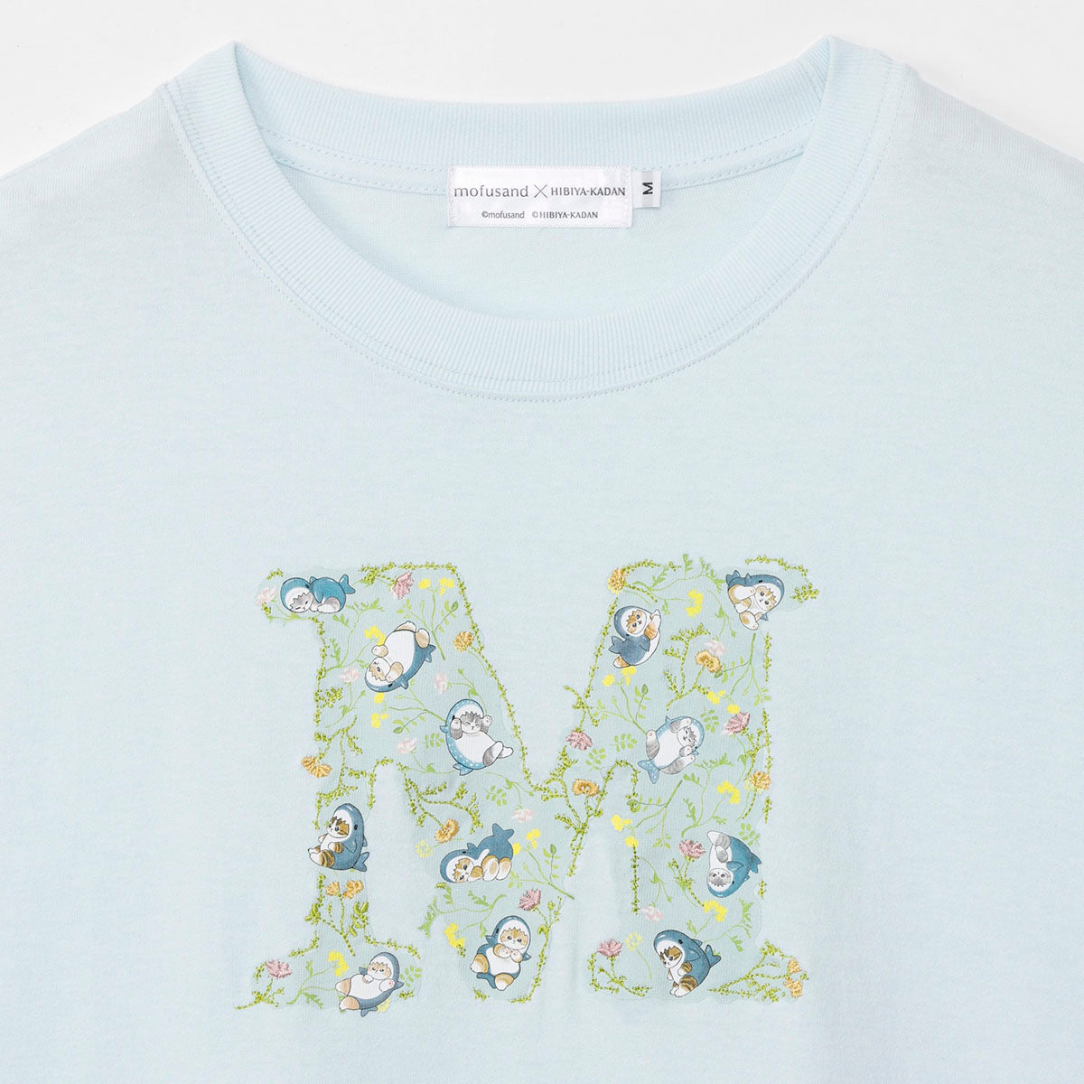 Polera botánica azul pálido mofusand × Hibiya Kadan
