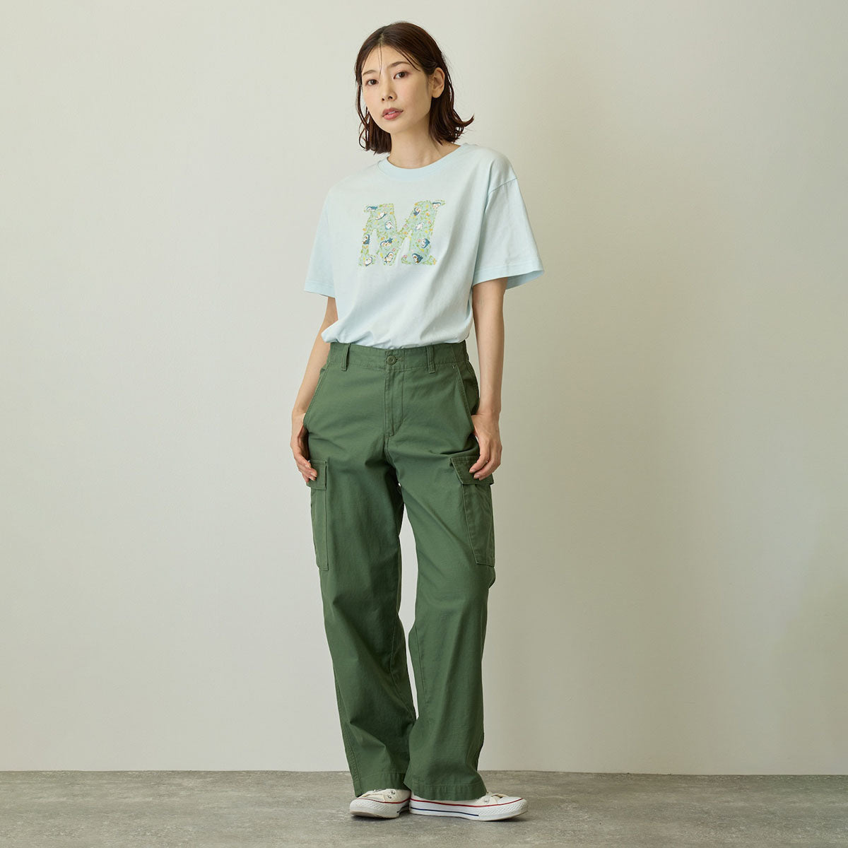 Polera botánica azul pálido mofusand × Hibiya Kadan