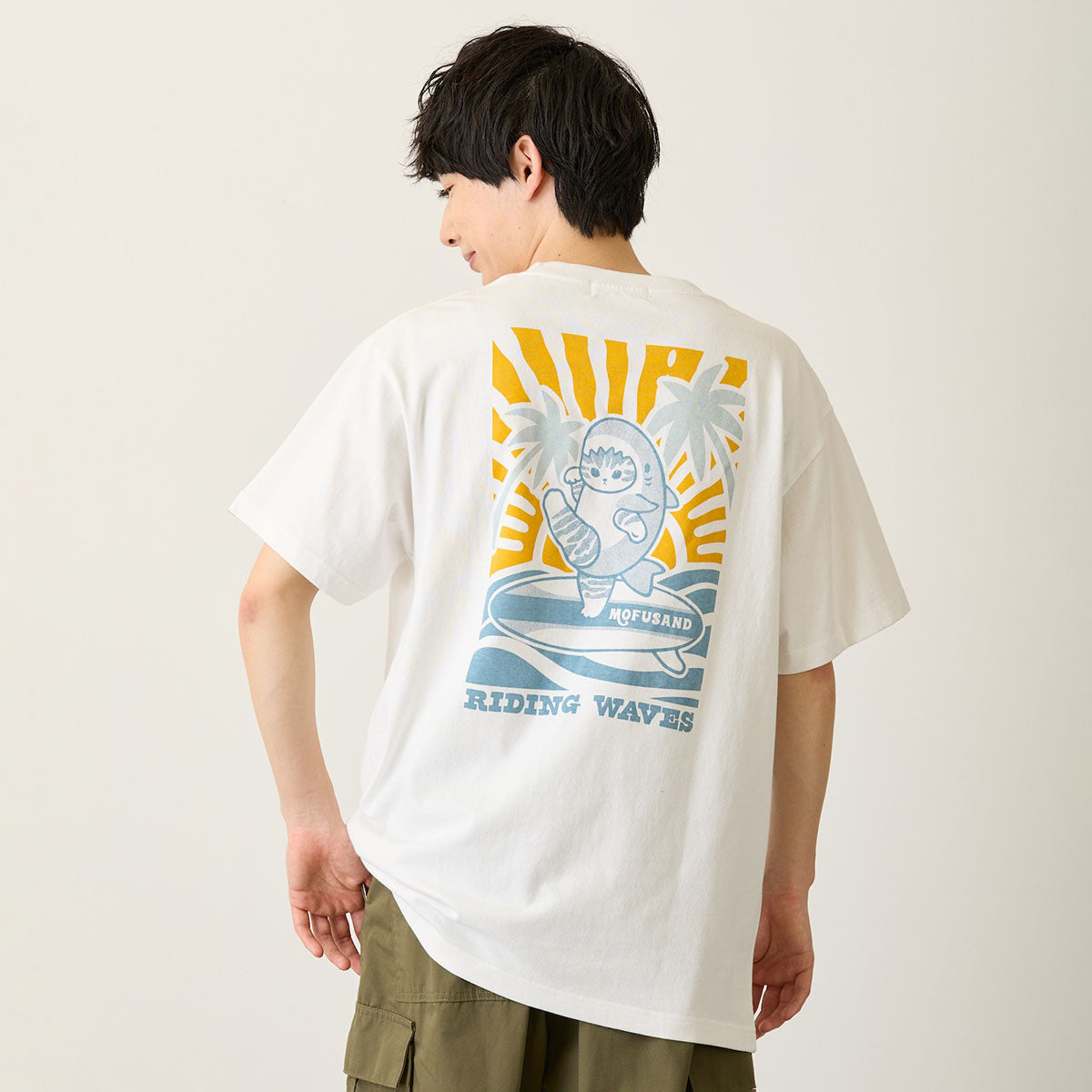 Polera blanca mofusand Board Shark! Riding Waves