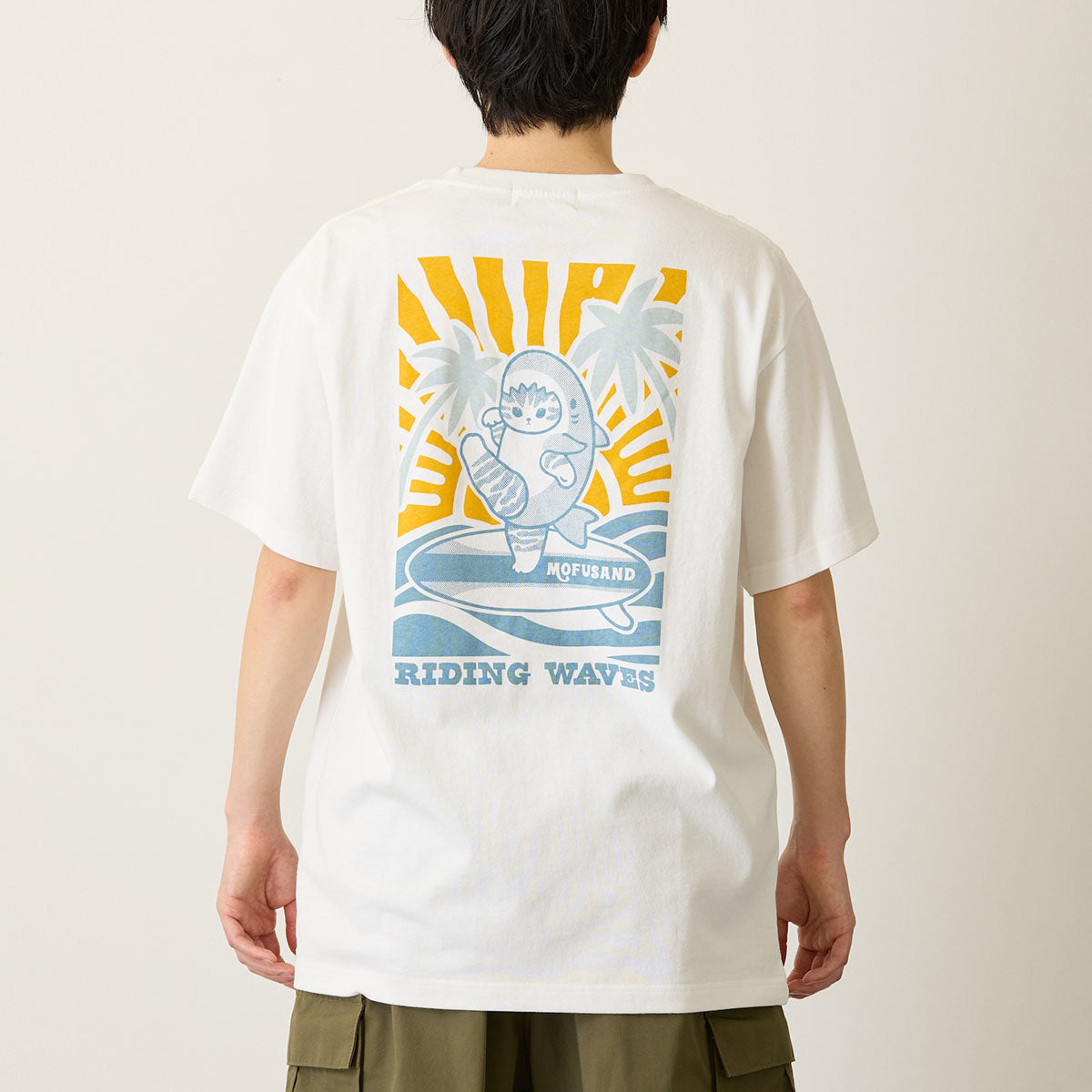Polera blanca mofusand Board Shark! Riding Waves