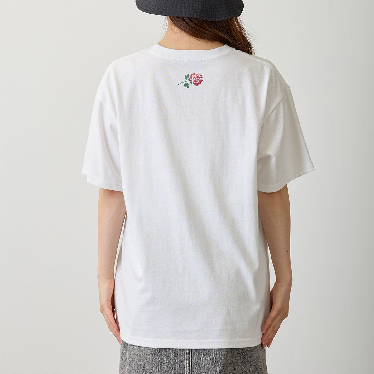 Polera mofusand Too Wild to Tame blanca