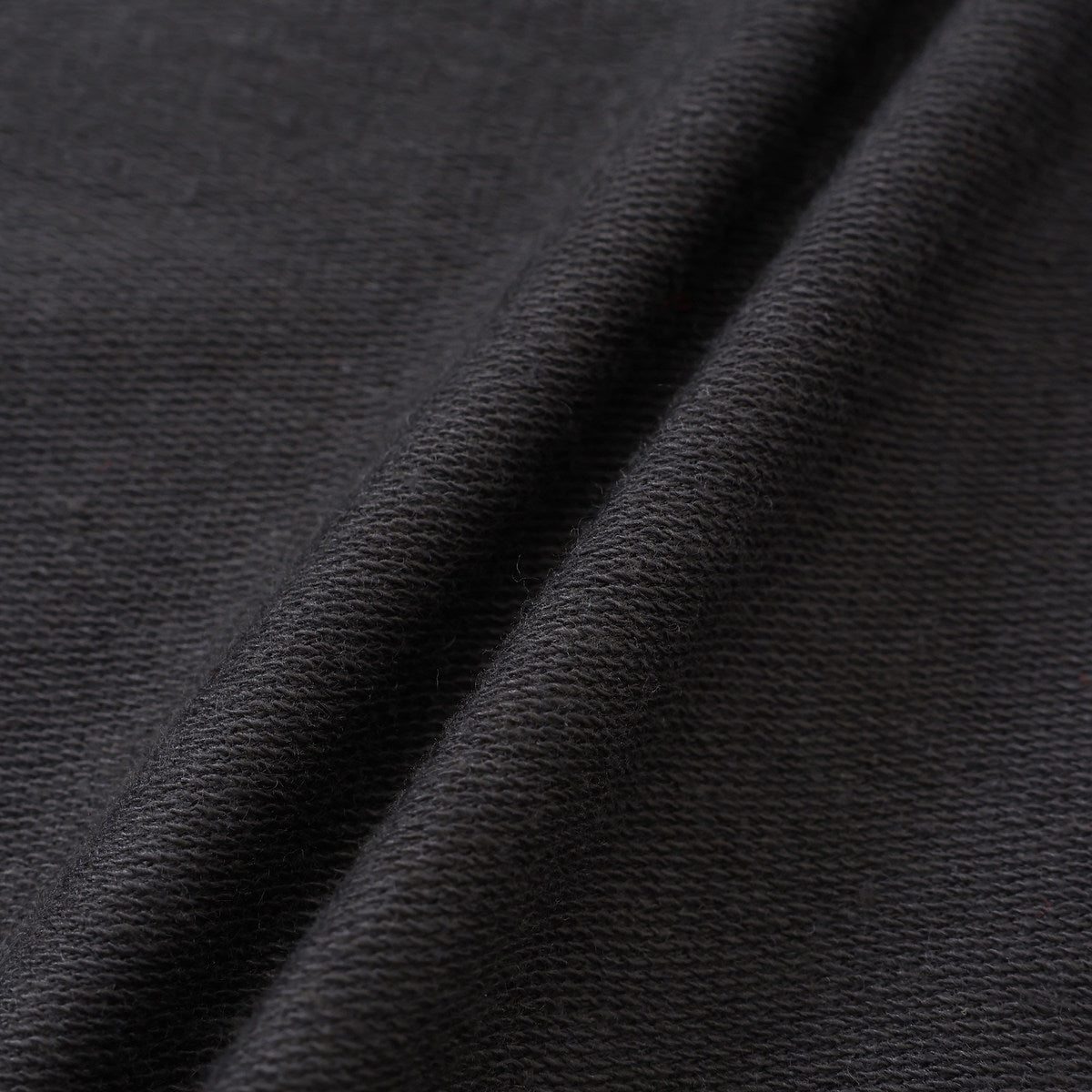 Pijama Chiikawa de demonios, gris carbón
