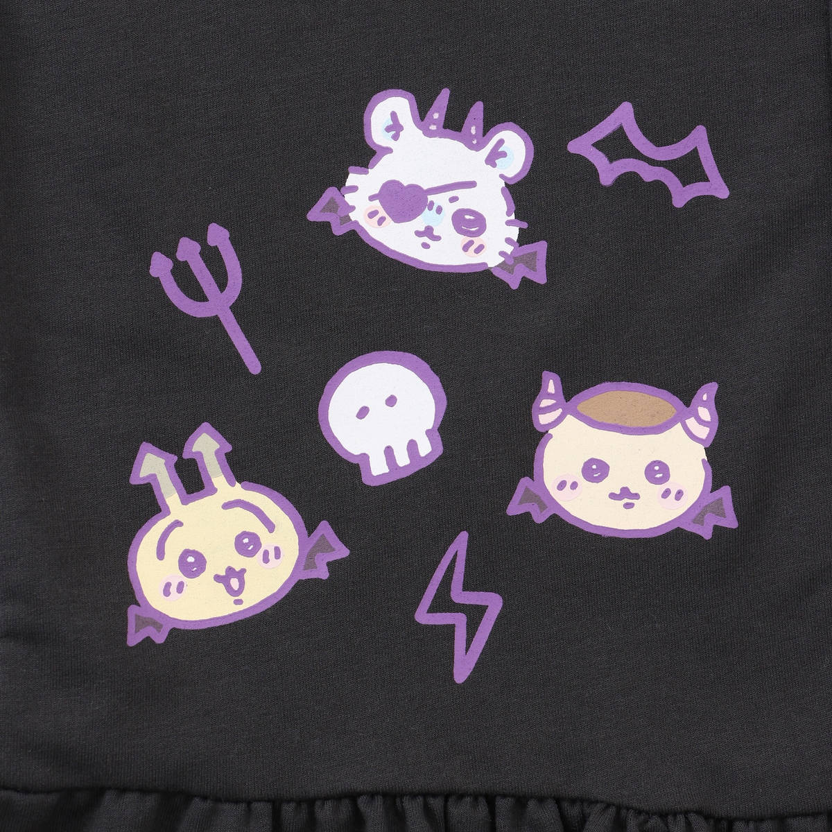 Pijama Chiikawa de demonios, gris carbón