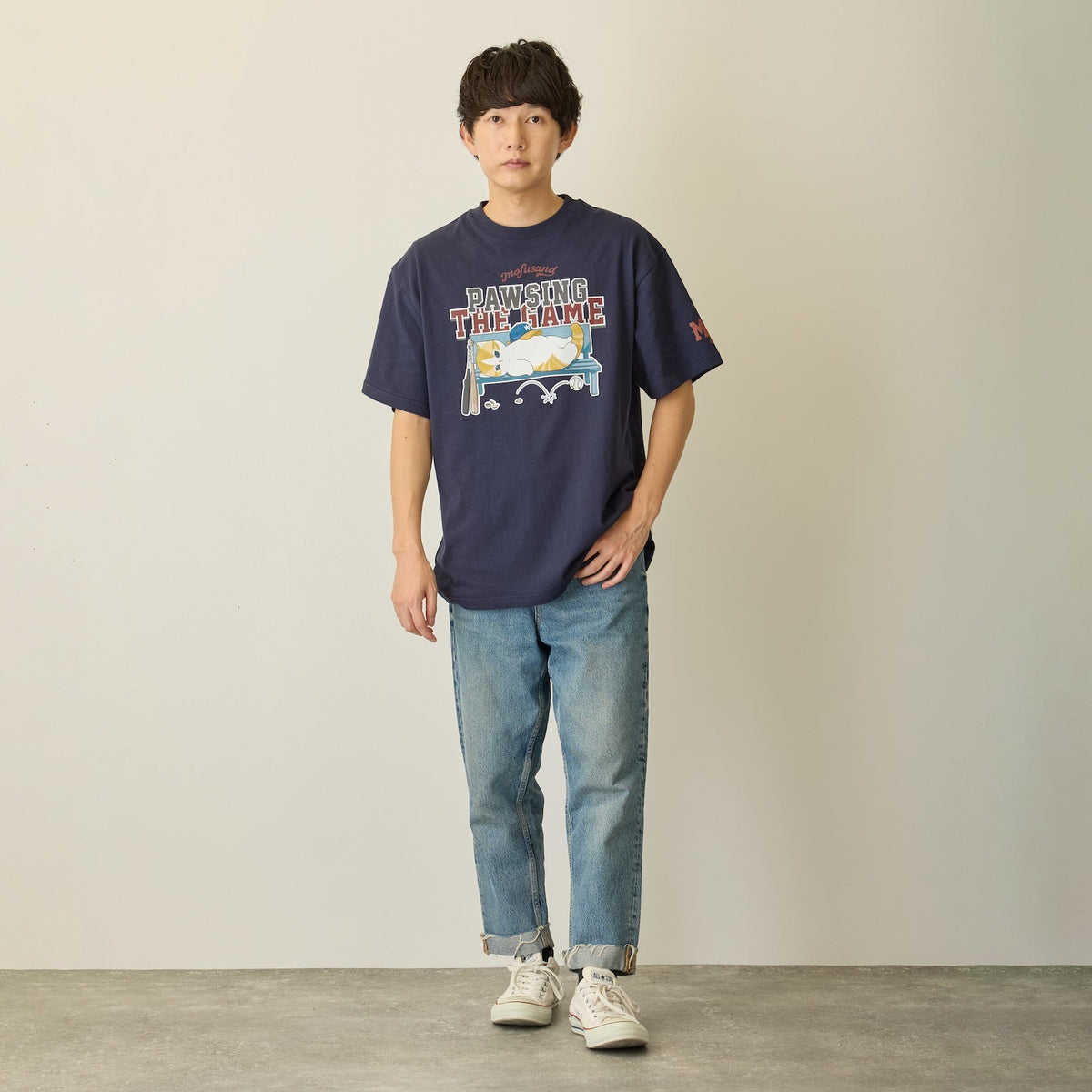 Polera mofusand PAWSING THE GAME azul marino