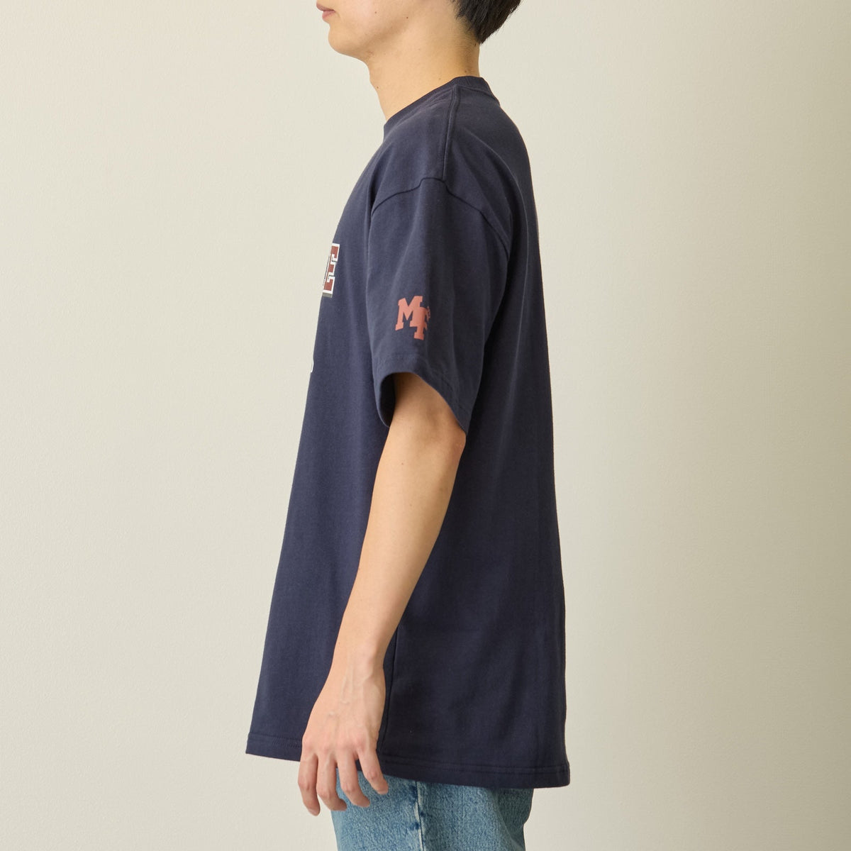 Polera mofusand PAWSING THE GAME azul marino
