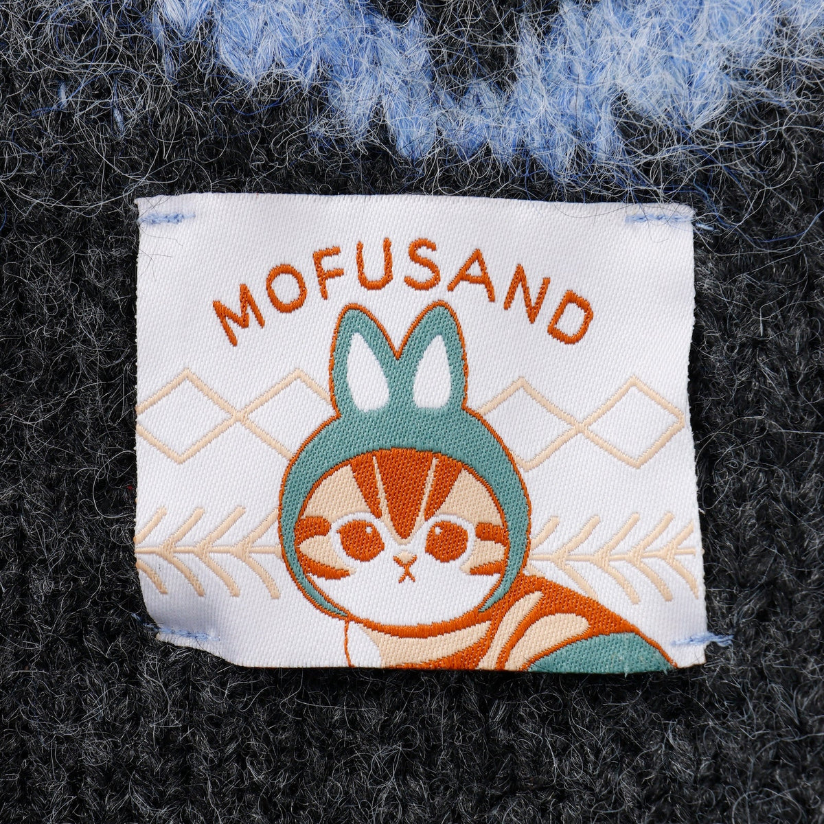 Gorro tejido mofusand NORDIC con orejas de gato, carbón